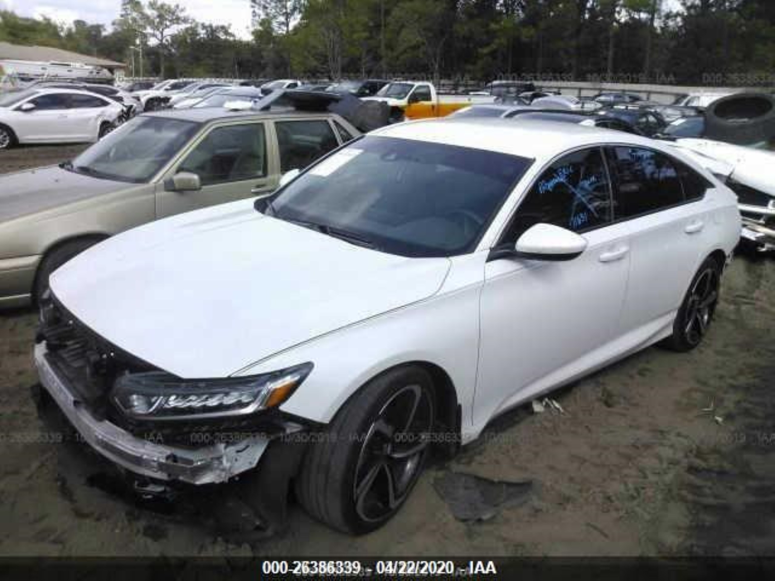 Photo 1 VIN: 1HGCV1F31JA226857 - HONDA ACCORD 