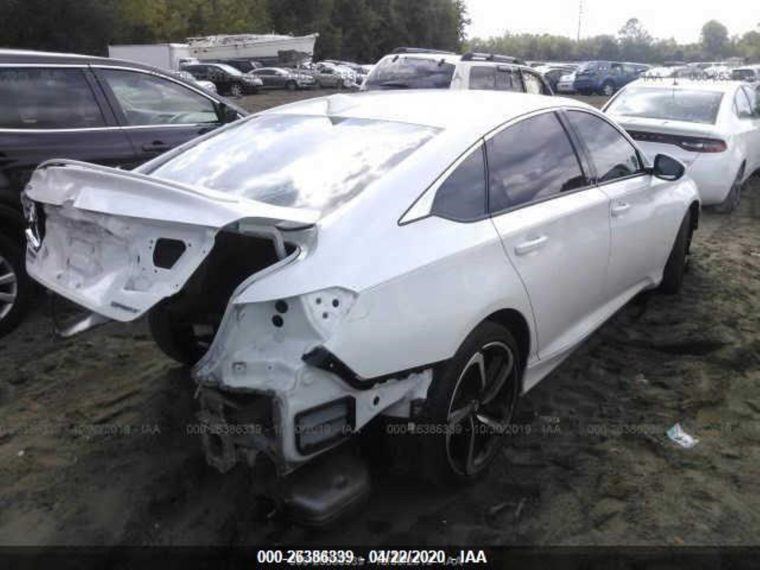 Photo 3 VIN: 1HGCV1F31JA226857 - HONDA ACCORD 