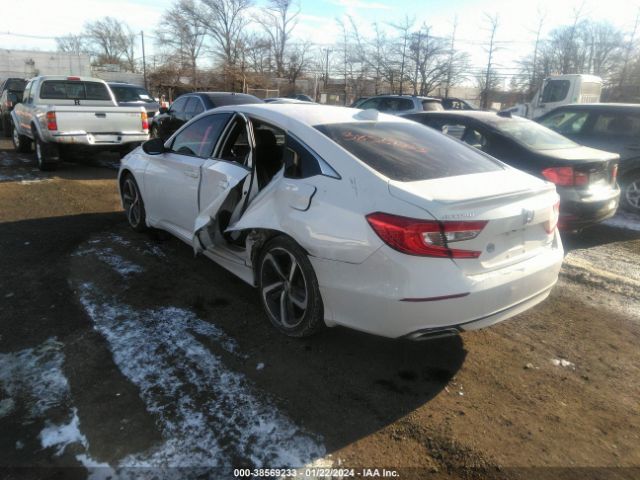 Photo 2 VIN: 1HGCV1F31JA251001 - HONDA ACCORD 