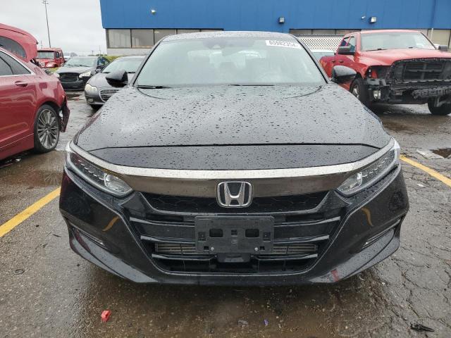 Photo 4 VIN: 1HGCV1F31JA812233 - HONDA ACCORD 