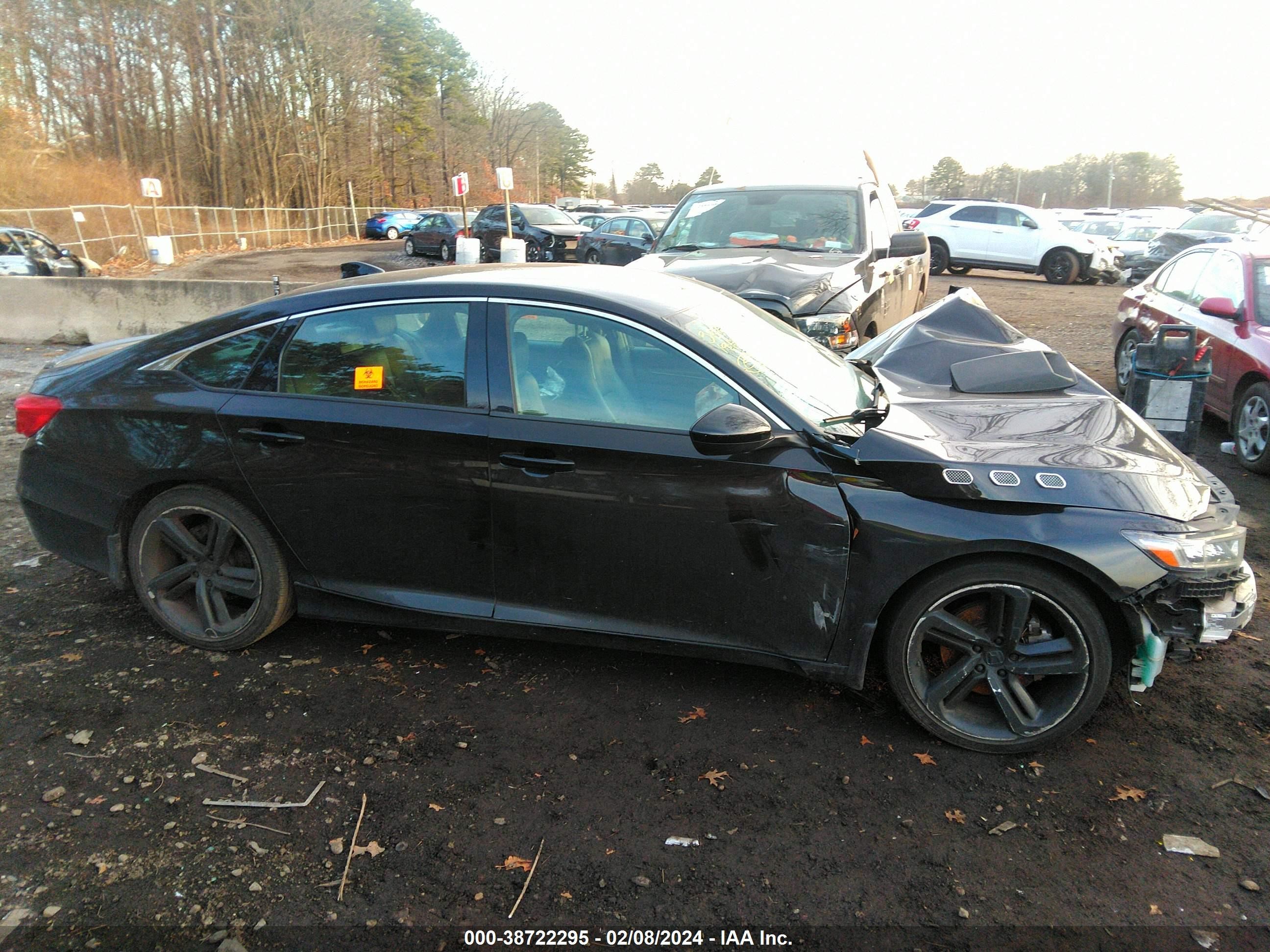 Photo 11 VIN: 1HGCV1F31KA045470 - HONDA ACCORD 