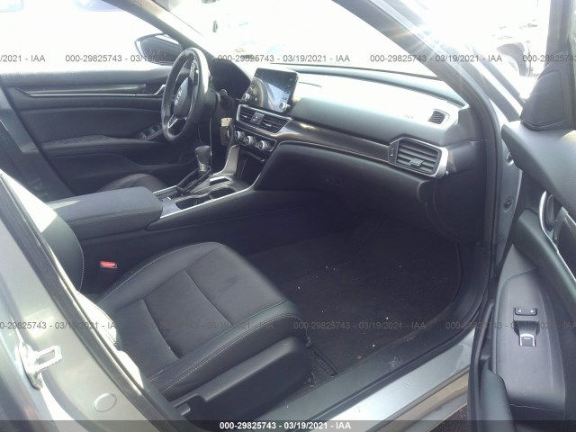 Photo 4 VIN: 1HGCV1F31KA083362 - HONDA ACCORD SEDAN 