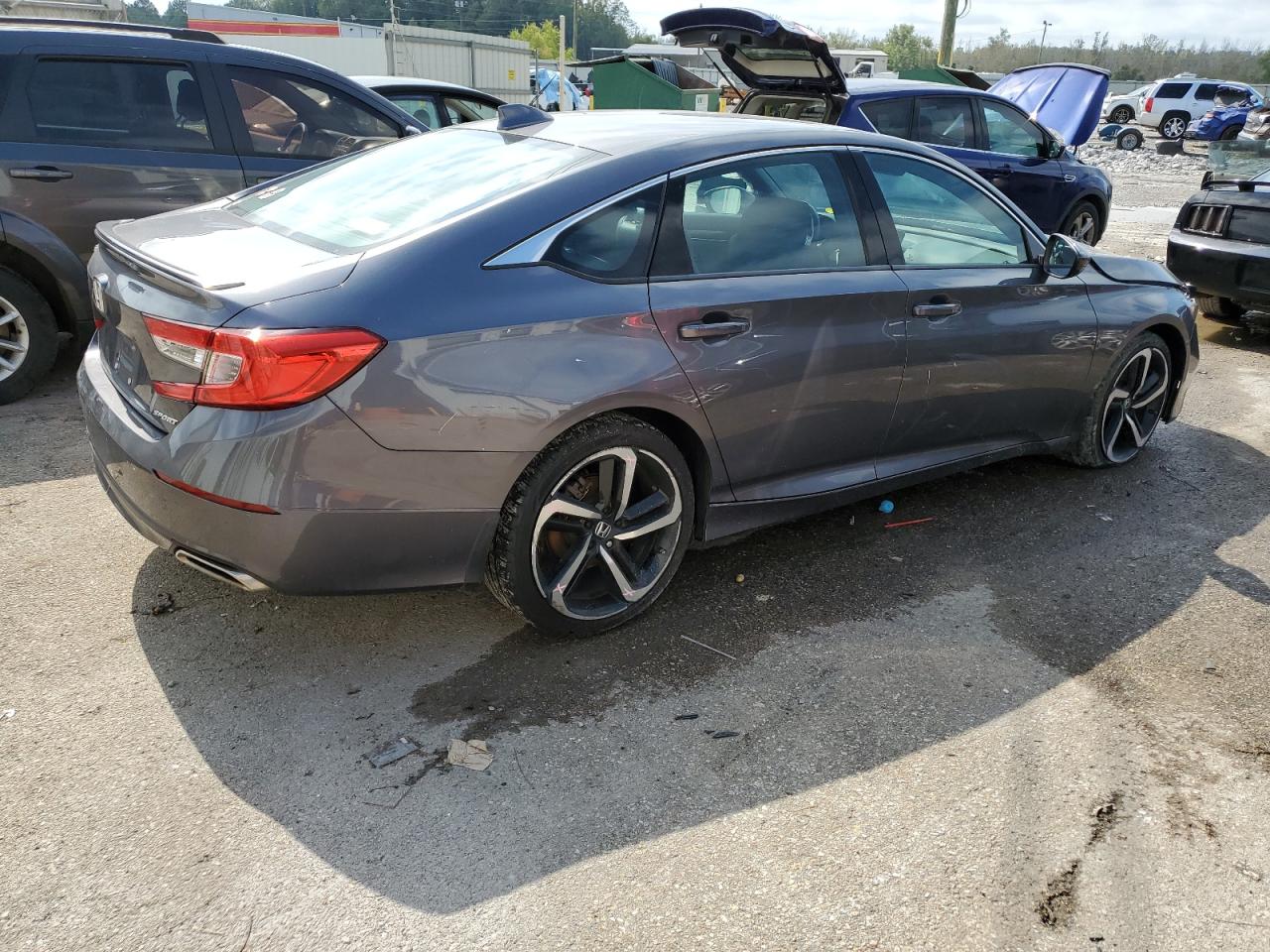 Photo 2 VIN: 1HGCV1F31KA098282 - HONDA ACCORD 