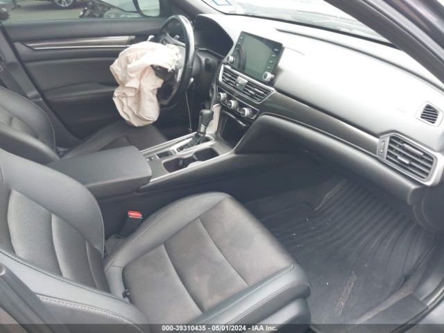 Photo 4 VIN: 1HGCV1F31LA028802 - HONDA ACCORD 