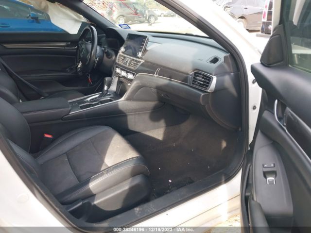 Photo 4 VIN: 1HGCV1F31LA131542 - HONDA ACCORD 