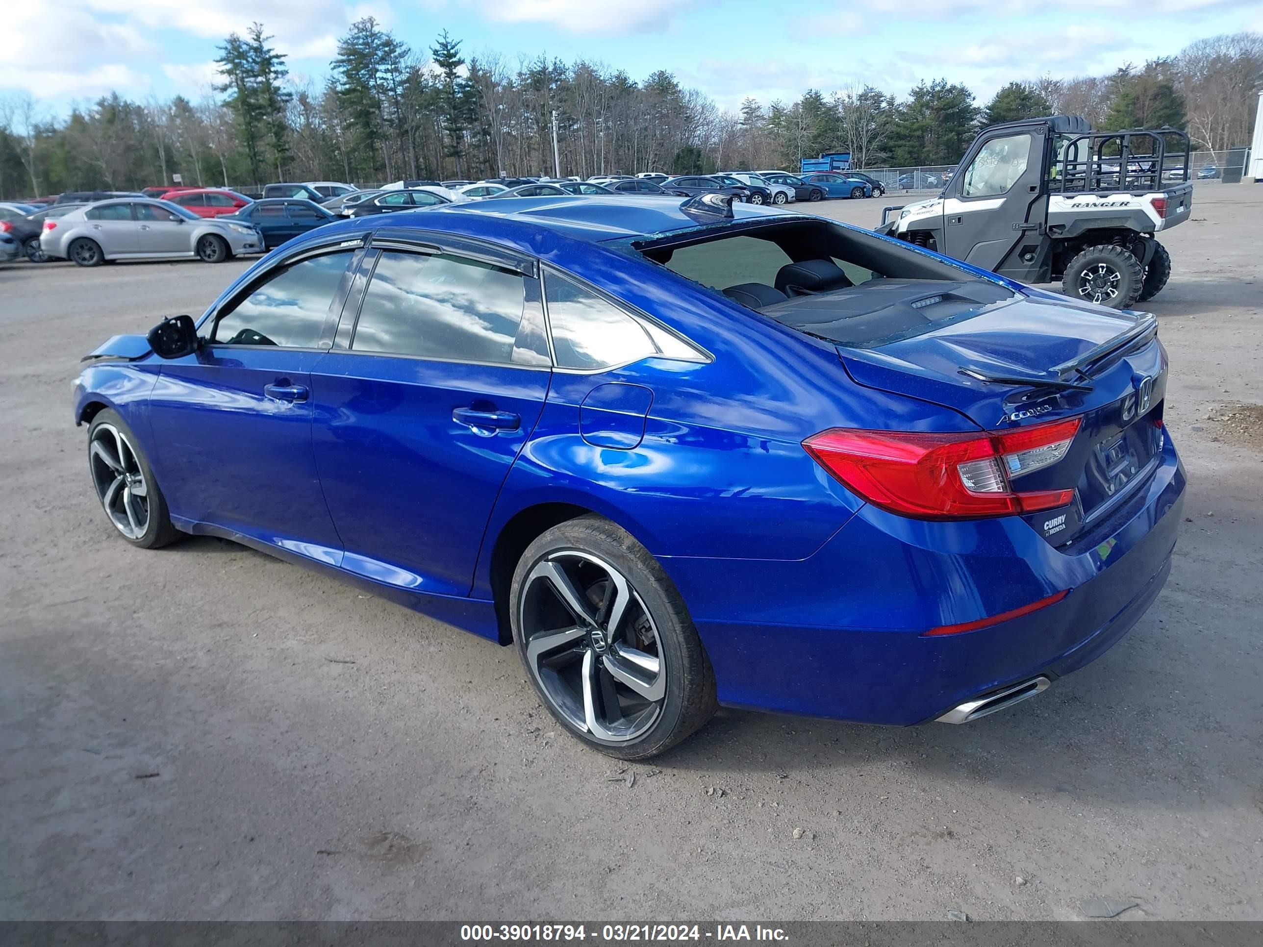 Photo 2 VIN: 1HGCV1F31MA043477 - HONDA ACCORD 