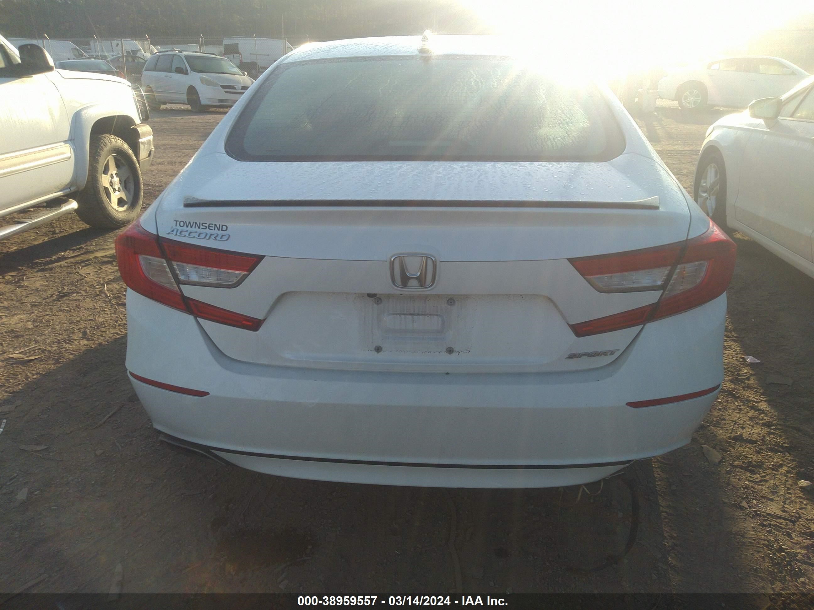 Photo 15 VIN: 1HGCV1F31NA105400 - HONDA ACCORD 