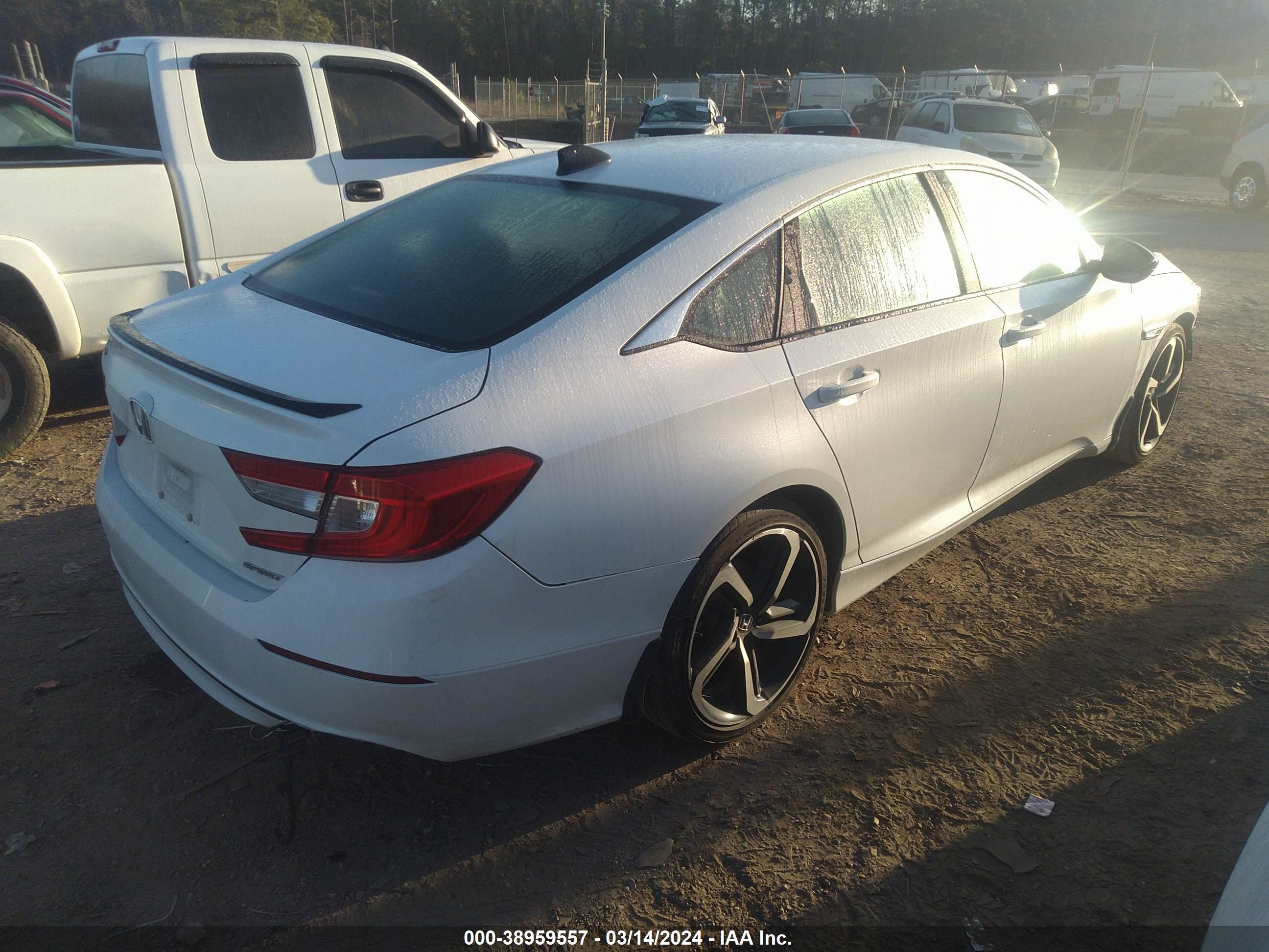 Photo 3 VIN: 1HGCV1F31NA105400 - HONDA ACCORD 