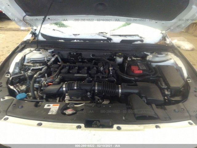 Photo 9 VIN: 1HGCV1F32JA090612 - HONDA ACCORD SEDAN 