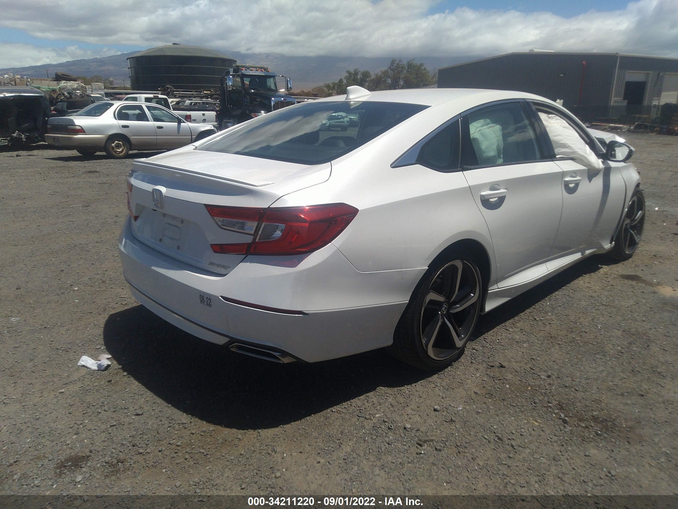 Photo 3 VIN: 1HGCV1F32JA108669 - HONDA ACCORD 