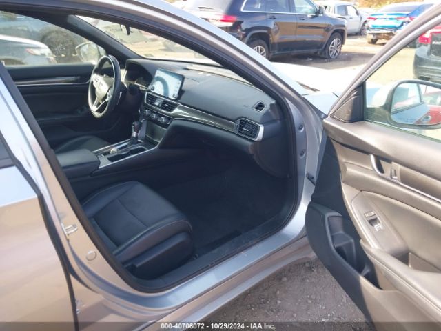 Photo 4 VIN: 1HGCV1F32JA223580 - HONDA ACCORD 