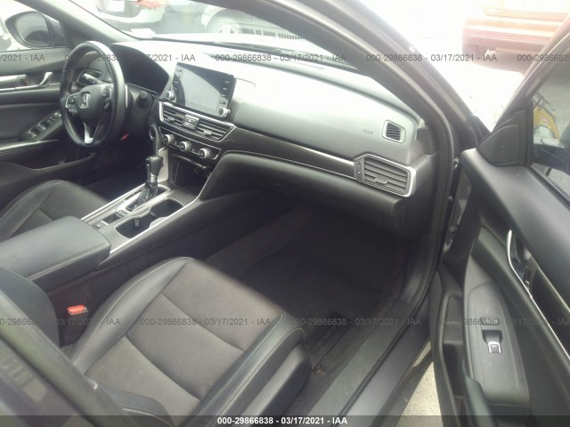 Photo 4 VIN: 1HGCV1F32JA250715 - HONDA ACCORD SEDAN 