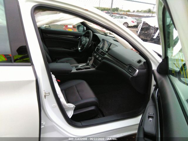 Photo 4 VIN: 1HGCV1F32KA134089 - HONDA ACCORD SEDAN 