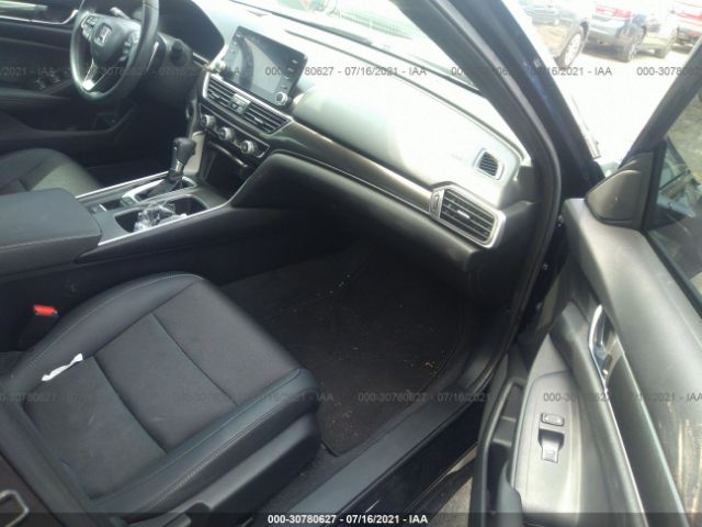 Photo 4 VIN: 1HGCV1F32LA013161 - HONDA ACCORD SEDAN 