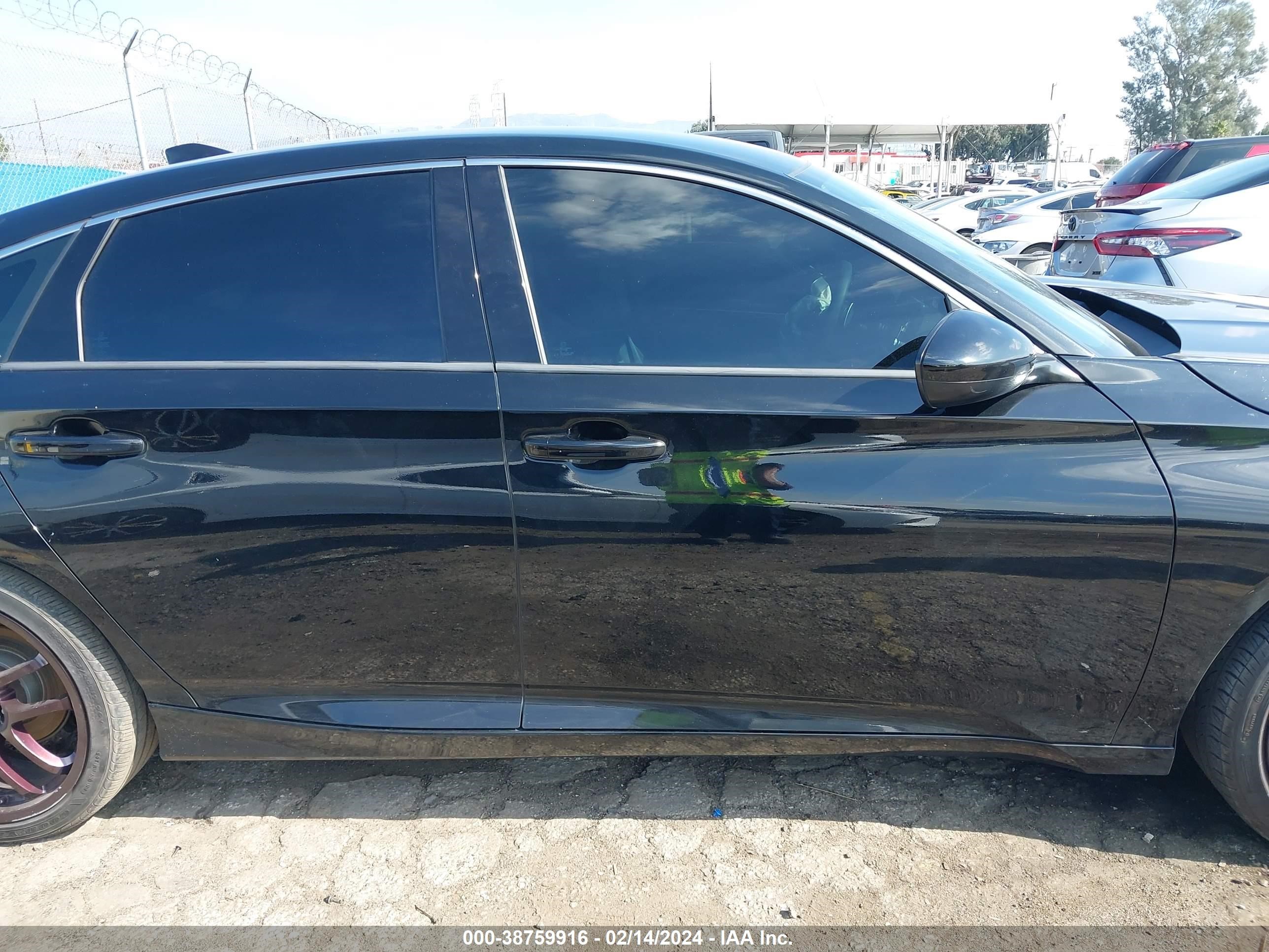 Photo 13 VIN: 1HGCV1F32LA079659 - HONDA ACCORD 