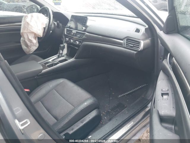 Photo 4 VIN: 1HGCV1F32LA133980 - HONDA ACCORD 