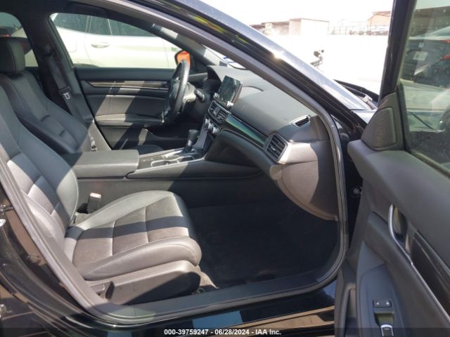 Photo 4 VIN: 1HGCV1F32LA155994 - HONDA ACCORD 