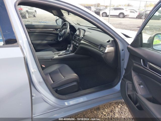 Photo 4 VIN: 1HGCV1F32NA005760 - HONDA ACCORD 