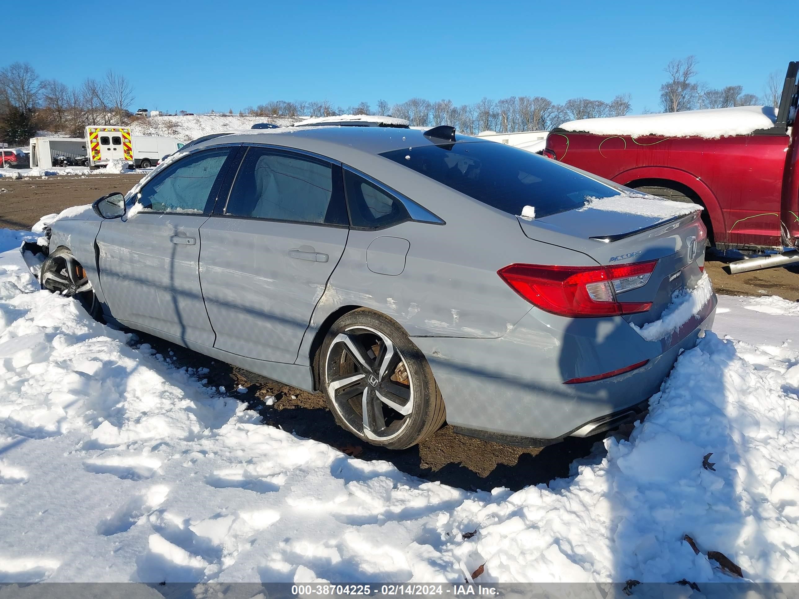 Photo 2 VIN: 1HGCV1F32NA005922 - HONDA ACCORD 