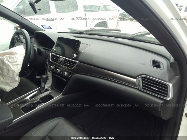 Photo 4 VIN: 1HGCV1F33JA112004 - HONDA ACCORD SEDAN 