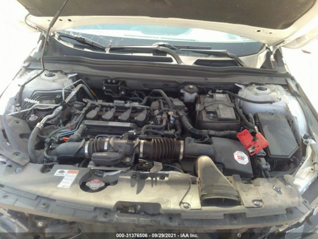 Photo 9 VIN: 1HGCV1F33JA260654 - HONDA ACCORD SEDAN 