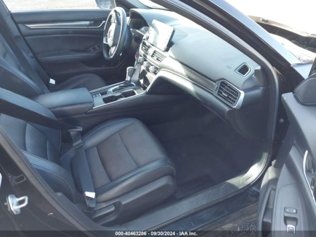 Photo 4 VIN: 1HGCV1F33JA268981 - HONDA ACCORD 