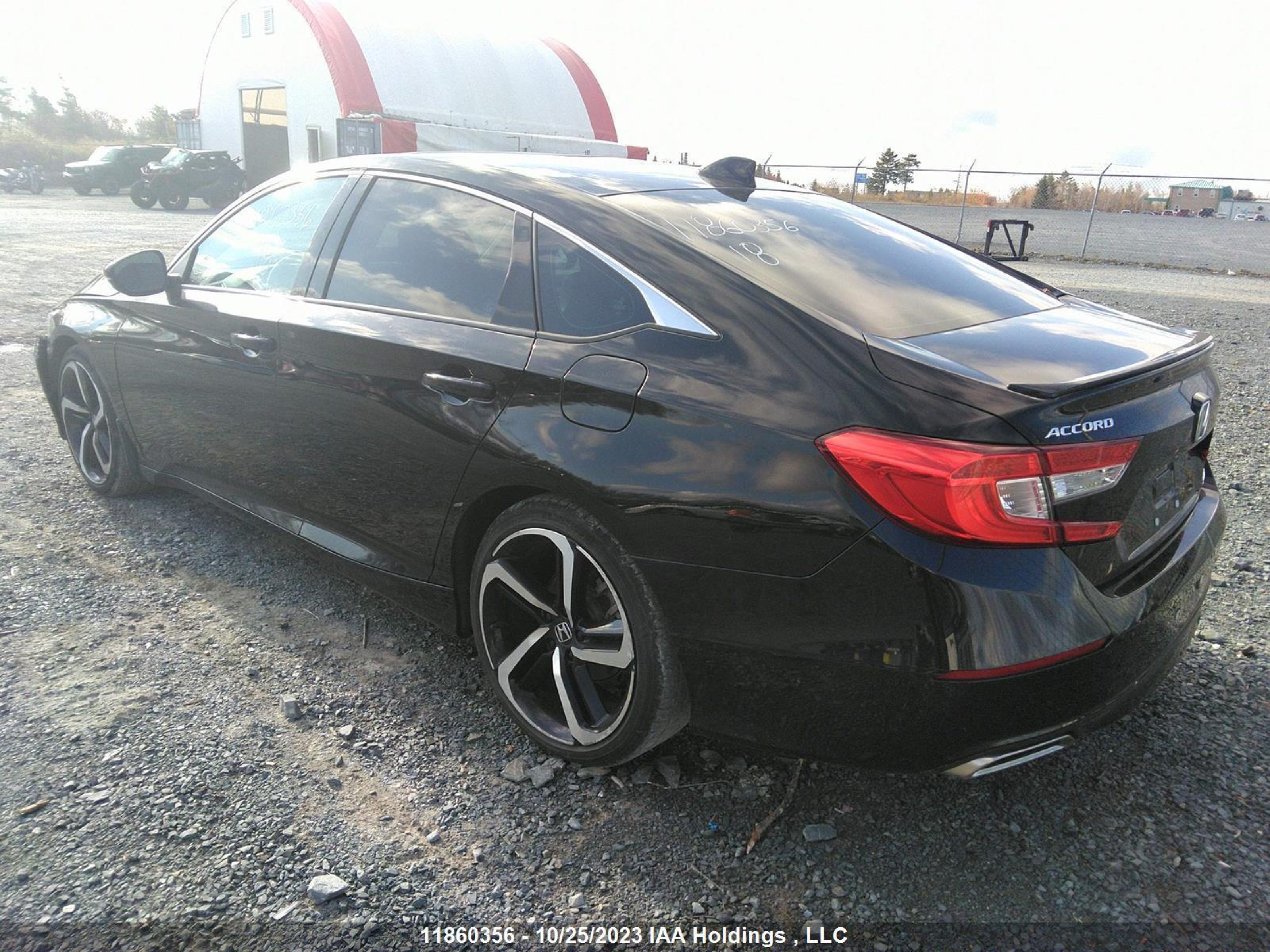 Photo 2 VIN: 1HGCV1F33JA807289 - HONDA ACCORD 