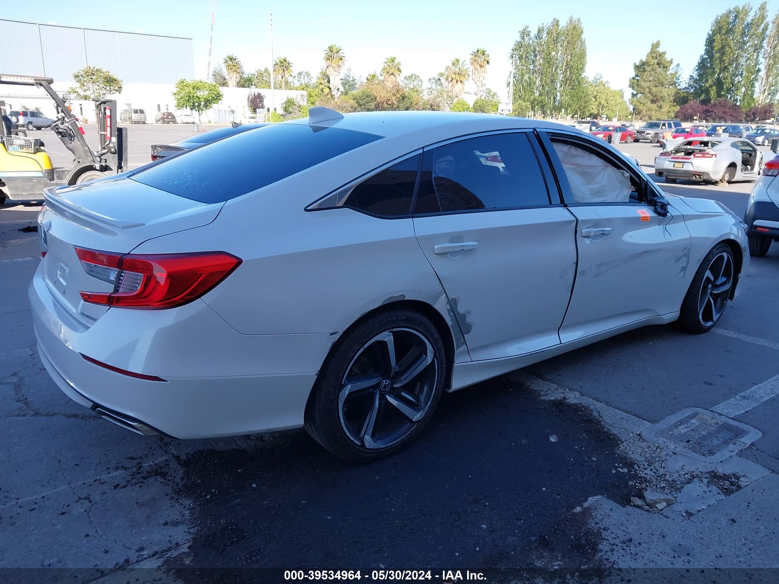 Photo 3 VIN: 1HGCV1F33KA052307 - HONDA ACCORD 