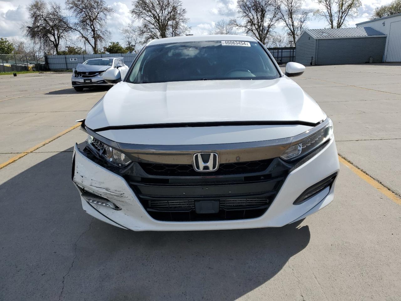 Photo 4 VIN: 1HGCV1F33KA111050 - HONDA ACCORD 