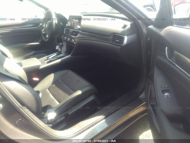 Photo 4 VIN: 1HGCV1F33KA135770 - HONDA ACCORD SEDAN 