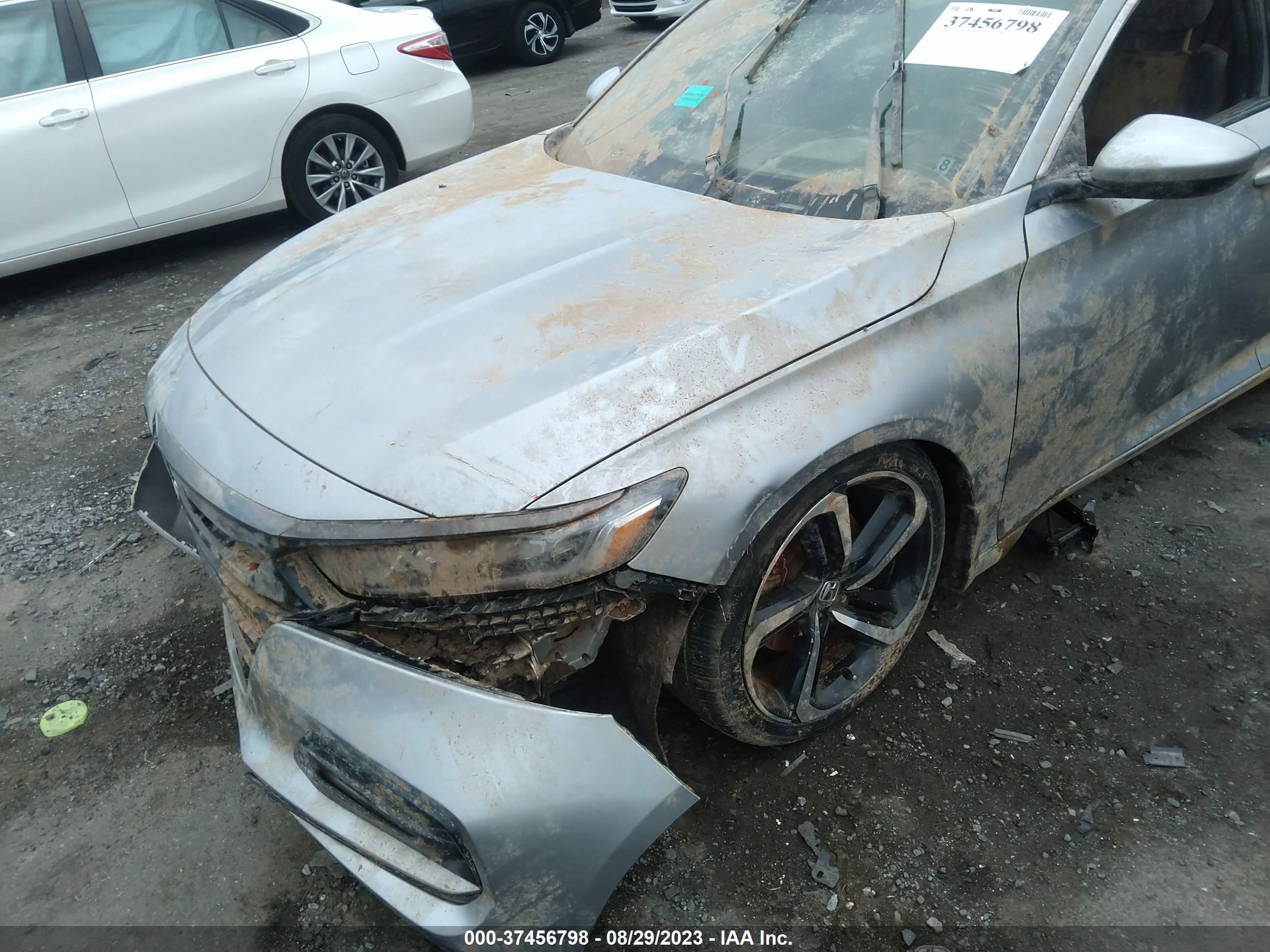 Photo 5 VIN: 1HGCV1F33LA106108 - HONDA ACCORD 