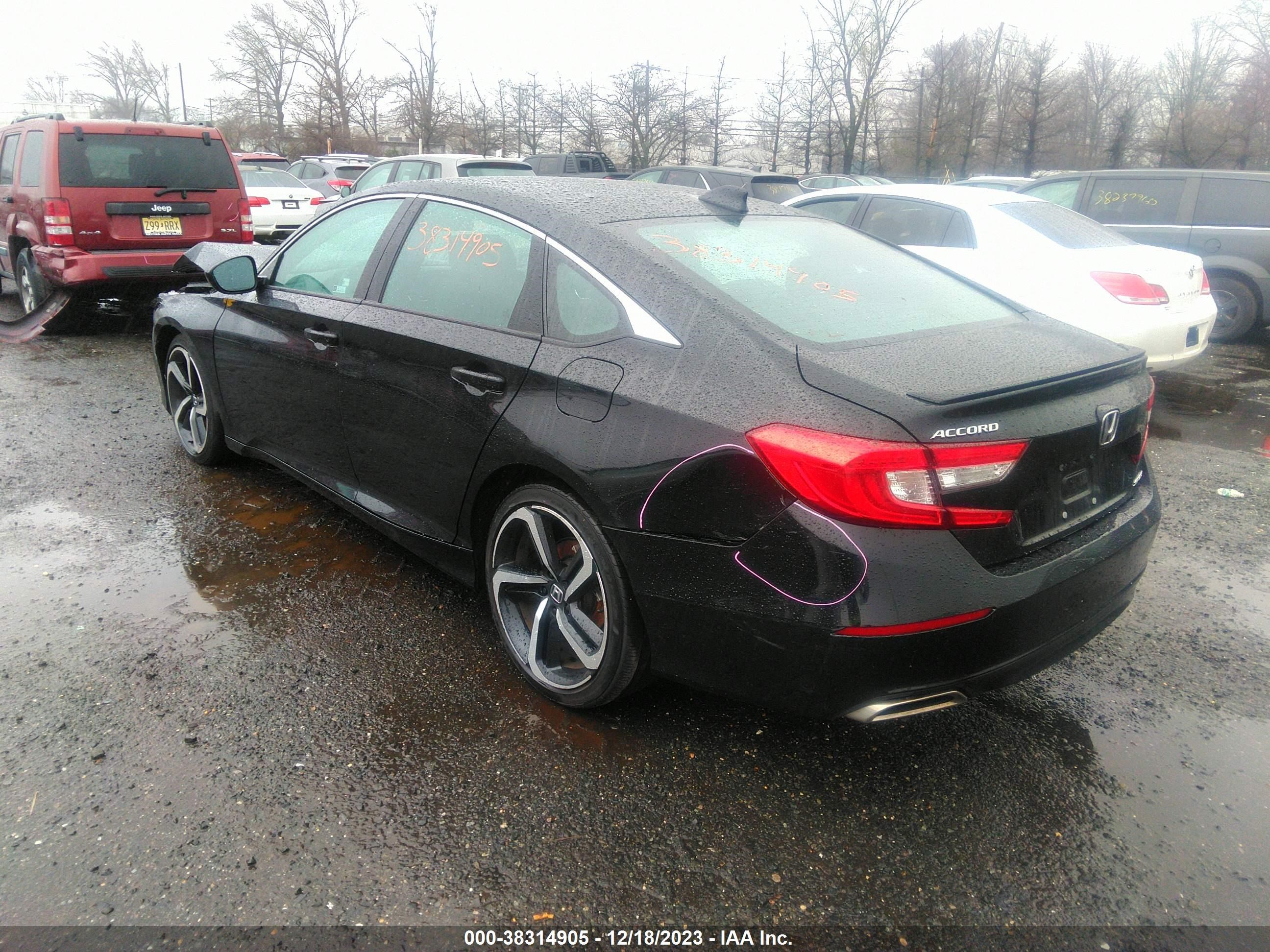 Photo 2 VIN: 1HGCV1F33MA044517 - HONDA ACCORD 