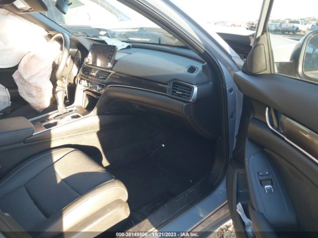 Photo 4 VIN: 1HGCV1F33NA068401 - HONDA ACCORD 