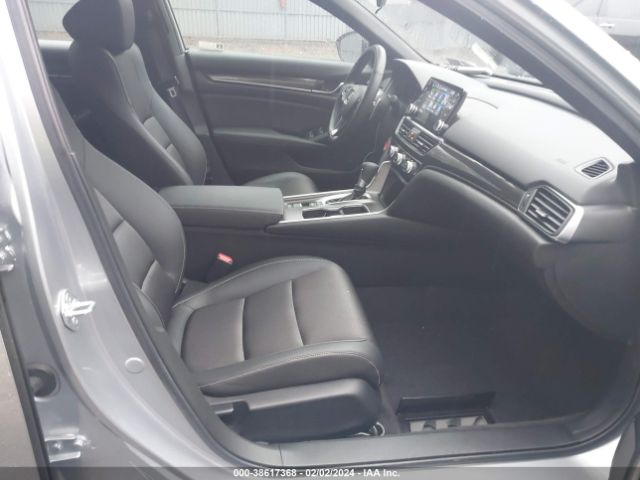 Photo 4 VIN: 1HGCV1F33NA104636 - HONDA ACCORD 