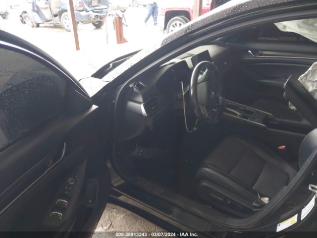 Photo 4 VIN: 1HGCV1F34JA166248 - HONDA ACCORD 