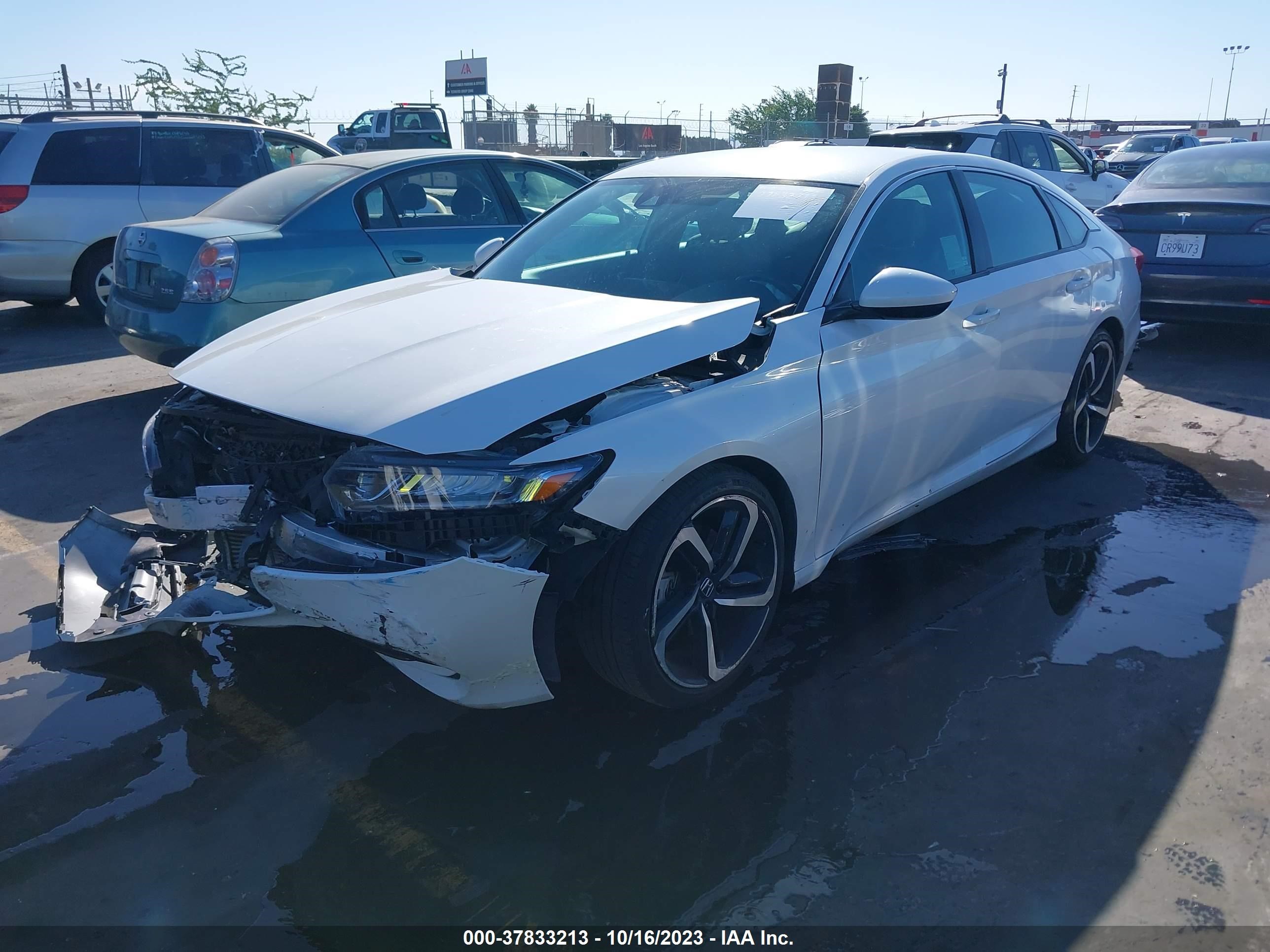 Photo 1 VIN: 1HGCV1F34JA186497 - HONDA ACCORD 