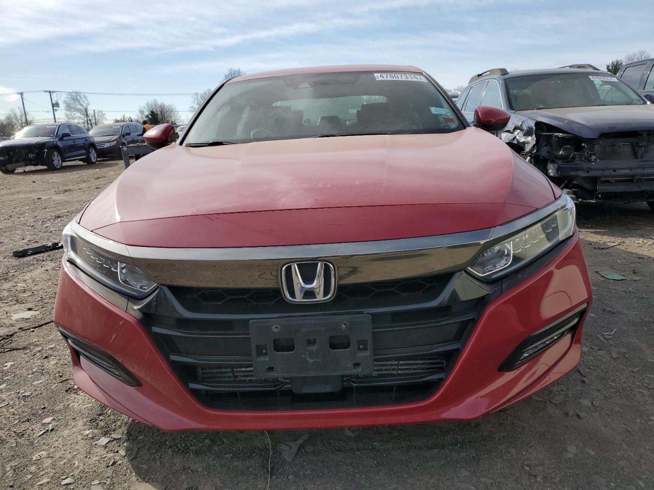 Photo 4 VIN: 1HGCV1F34JA212306 - HONDA ACCORD 