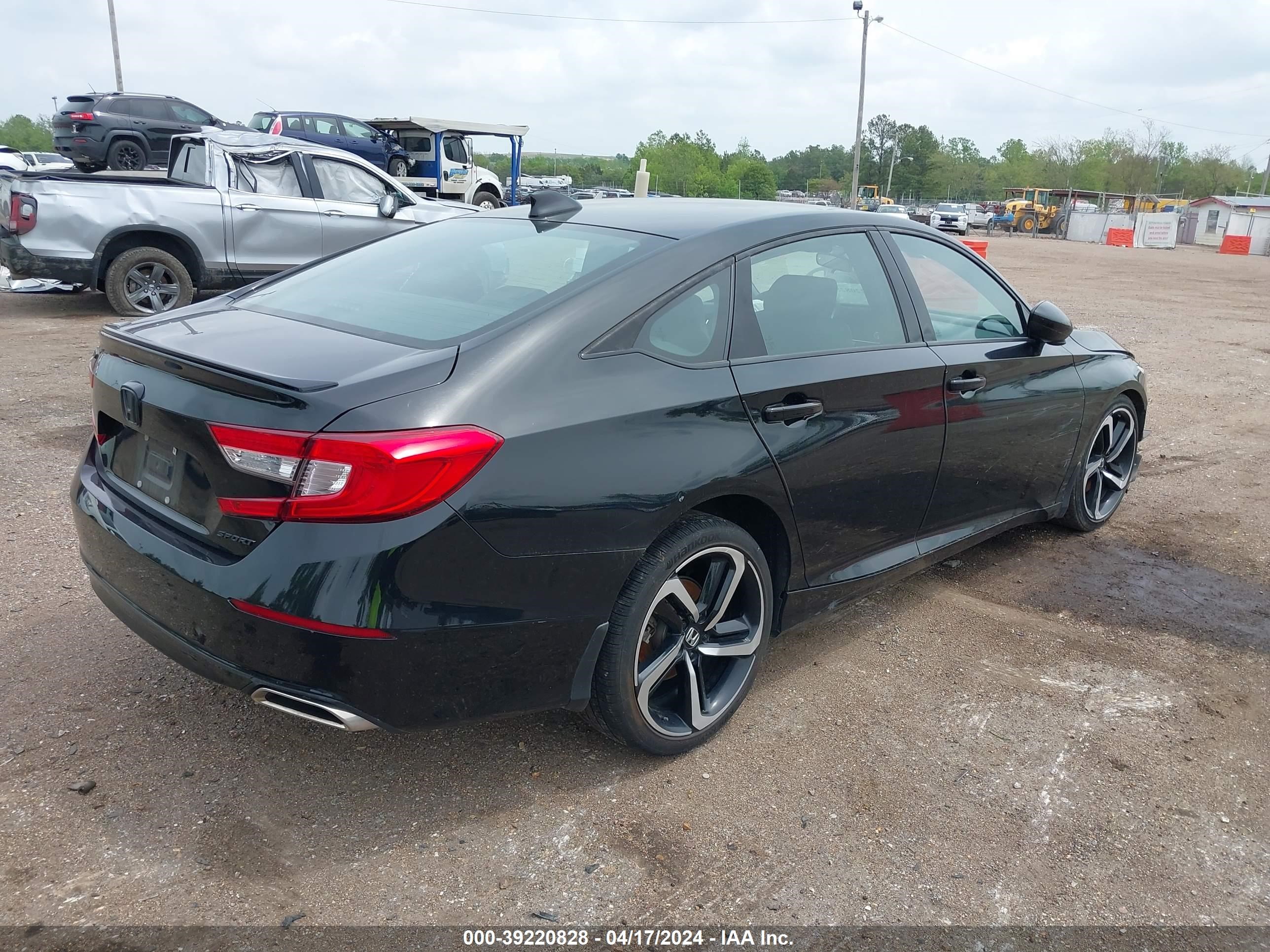 Photo 3 VIN: 1HGCV1F34LA014828 - HONDA ACCORD 