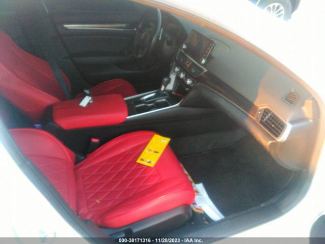 Photo 4 VIN: 1HGCV1F34LA150733 - HONDA ACCORD 