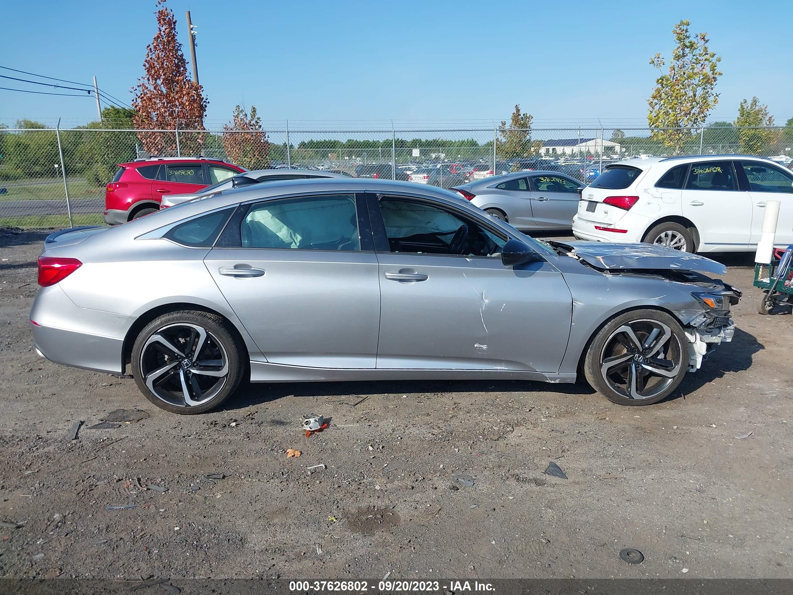 Photo 13 VIN: 1HGCV1F34MA018296 - HONDA ACCORD 