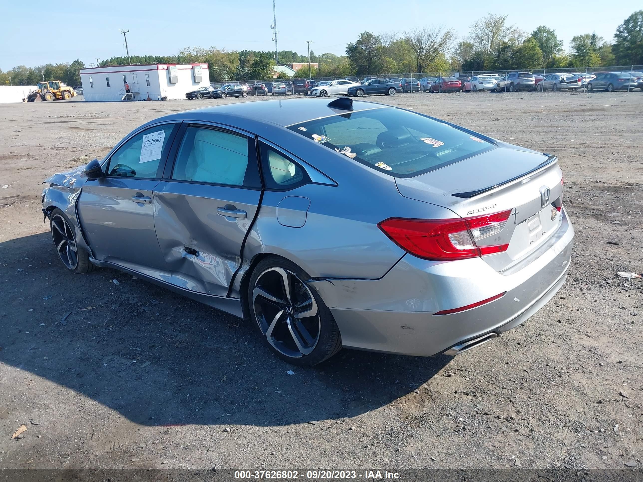 Photo 2 VIN: 1HGCV1F34MA018296 - HONDA ACCORD 