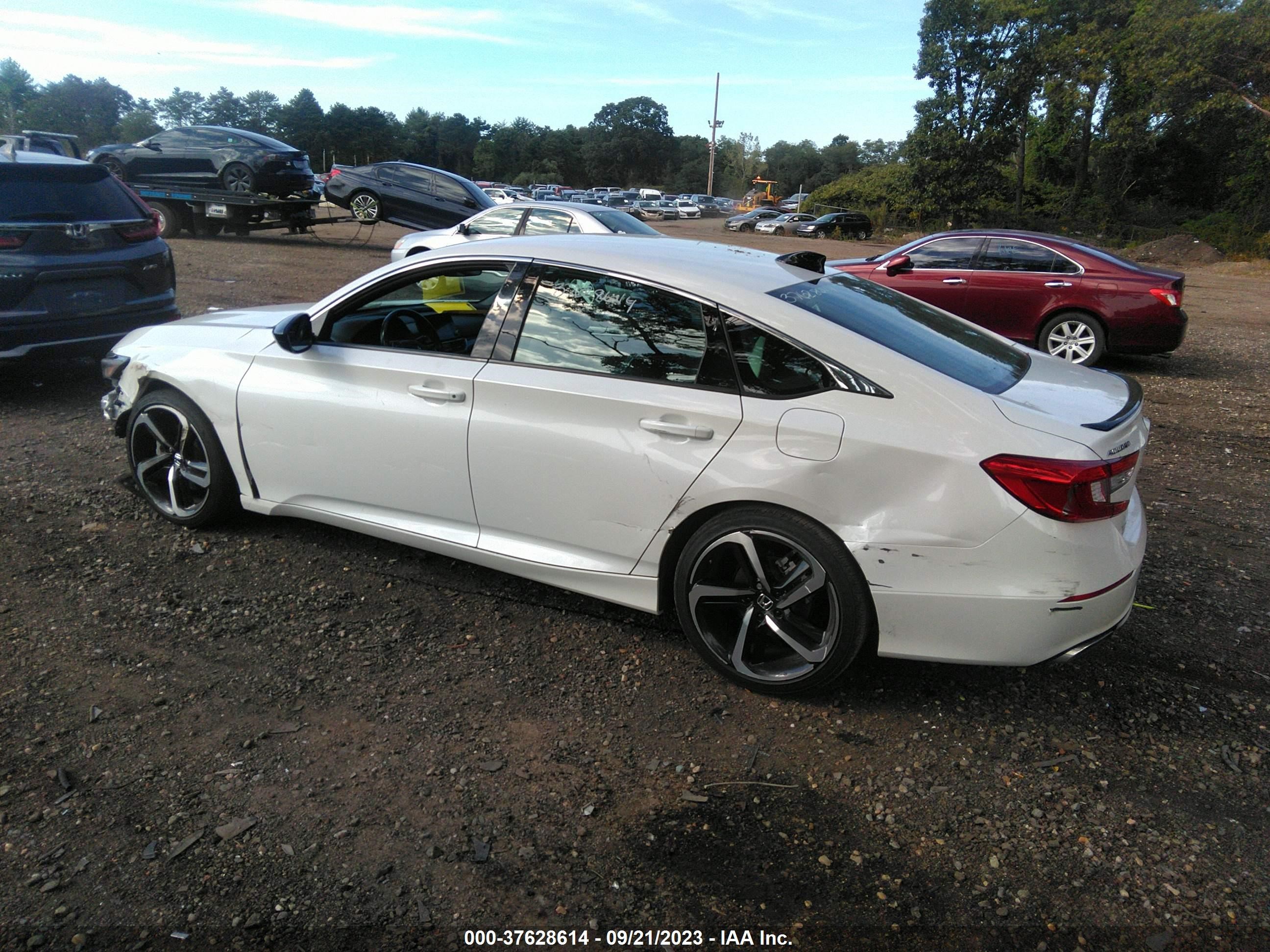 Photo 13 VIN: 1HGCV1F34MA019111 - HONDA ACCORD 