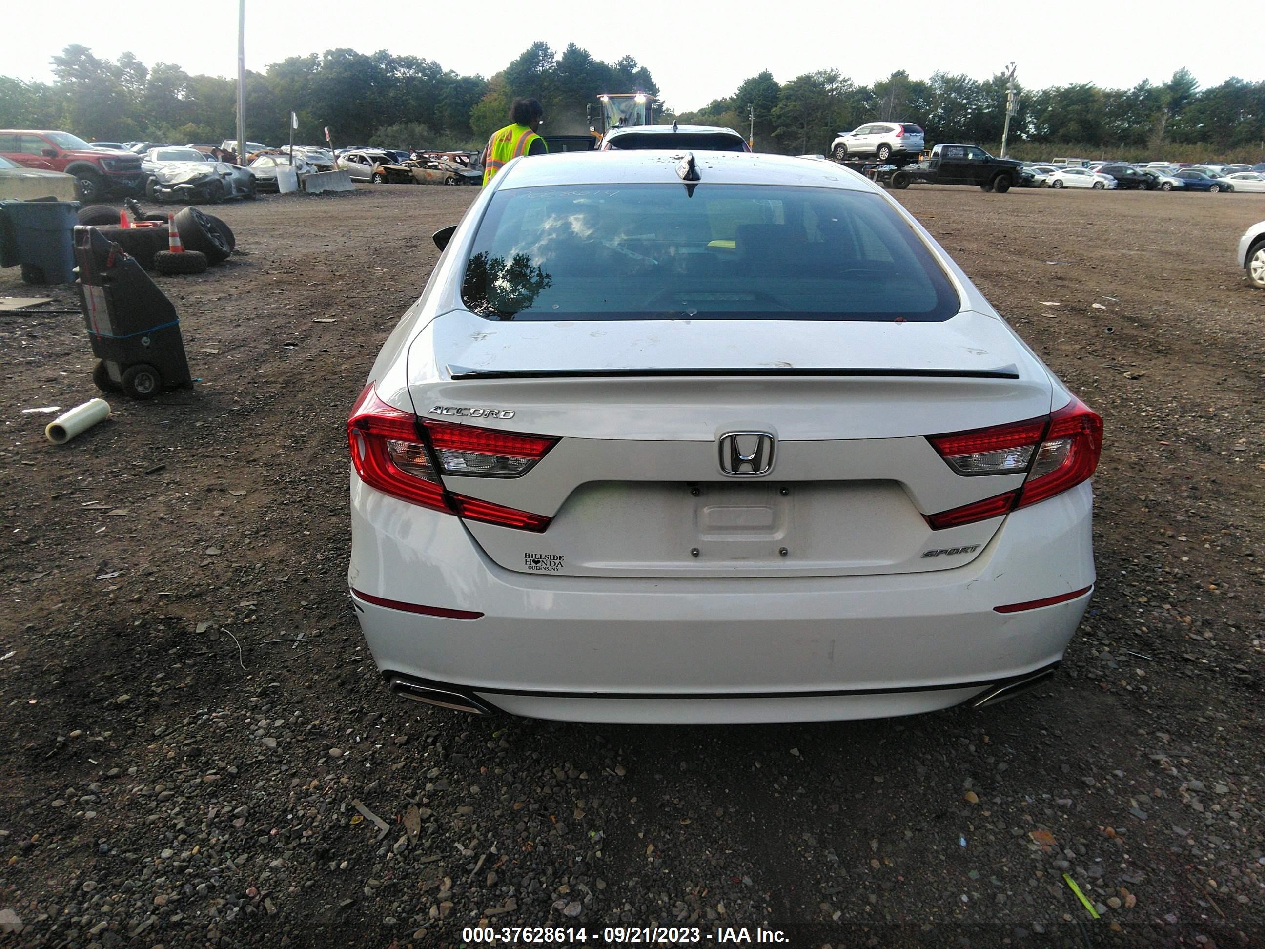 Photo 15 VIN: 1HGCV1F34MA019111 - HONDA ACCORD 