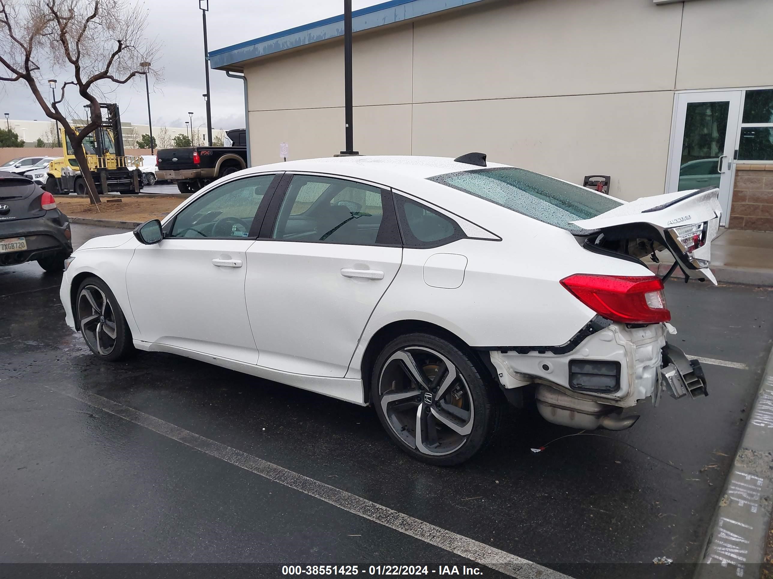 Photo 13 VIN: 1HGCV1F34MA028584 - HONDA ACCORD 