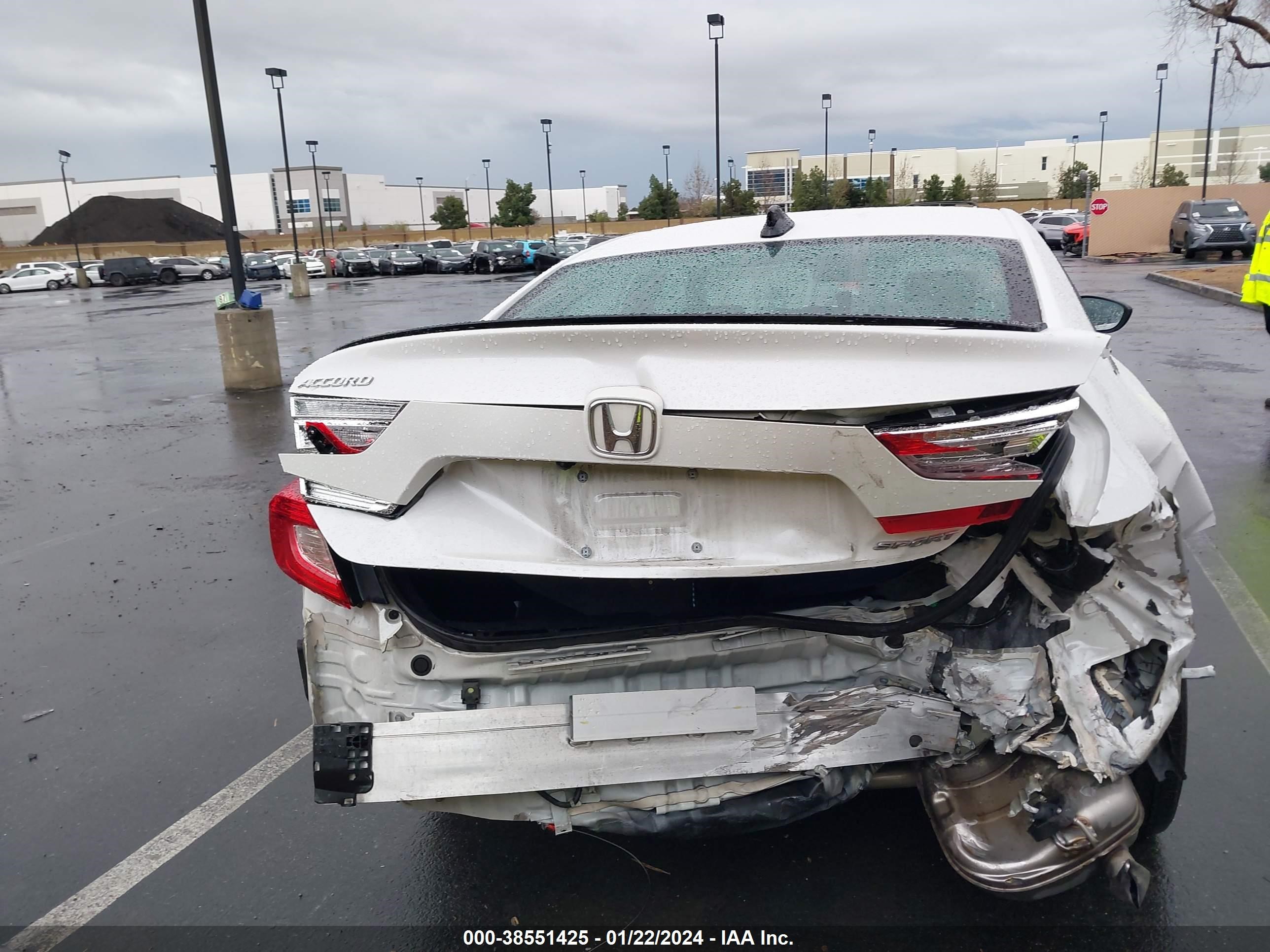 Photo 15 VIN: 1HGCV1F34MA028584 - HONDA ACCORD 