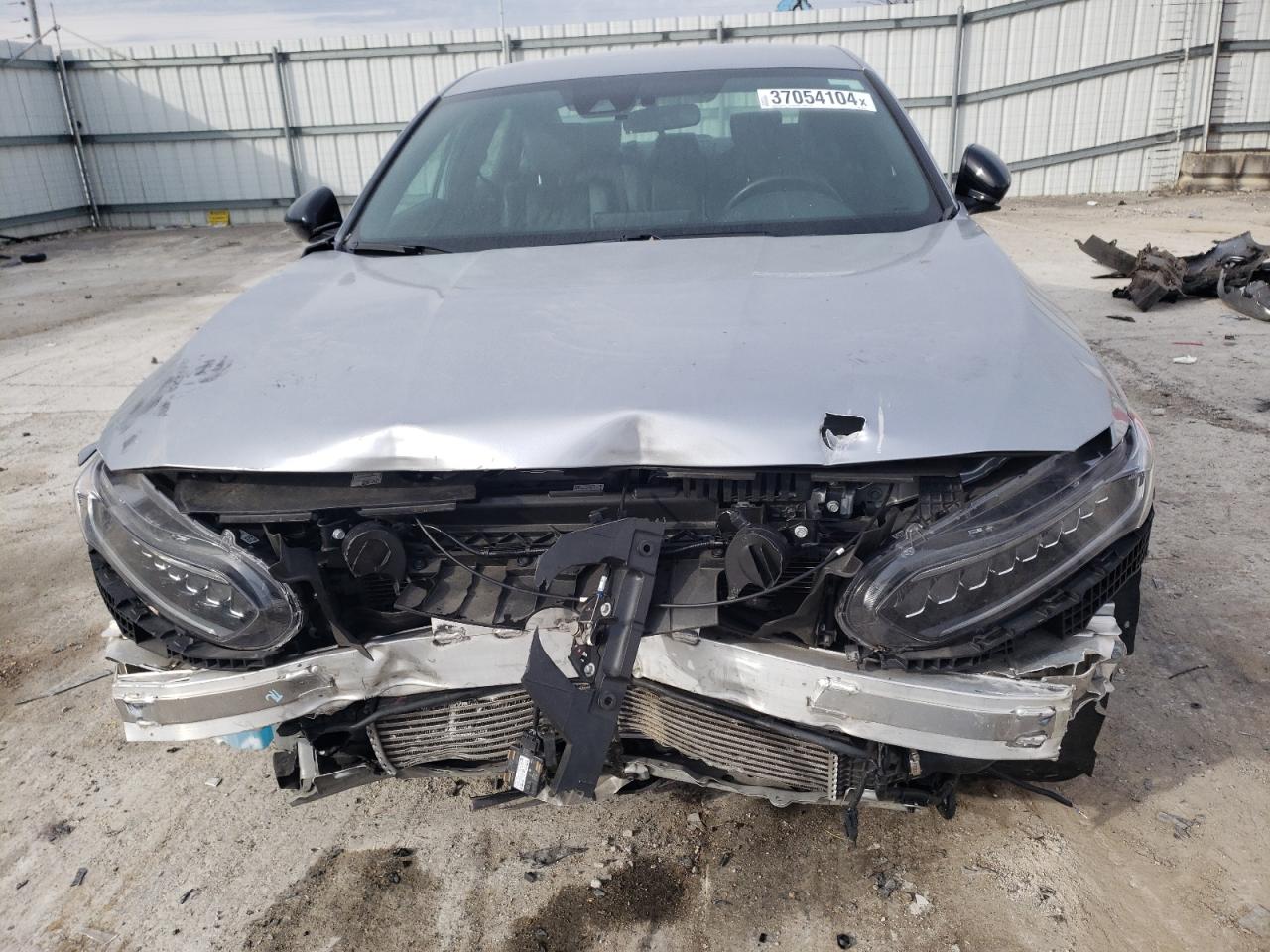 Photo 4 VIN: 1HGCV1F34NA095784 - HONDA ACCORD 