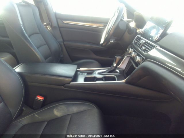 Photo 4 VIN: 1HGCV1F35JA025656 - HONDA ACCORD SEDAN 