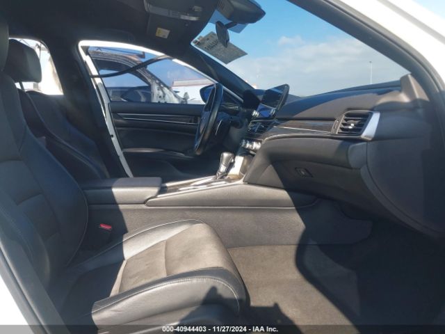 Photo 4 VIN: 1HGCV1F35JA114126 - HONDA ACCORD 