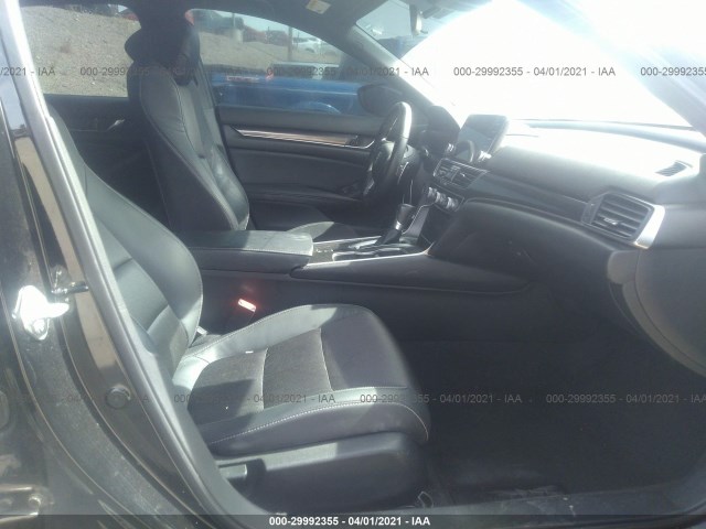 Photo 4 VIN: 1HGCV1F35JA209608 - HONDA ACCORD SEDAN 