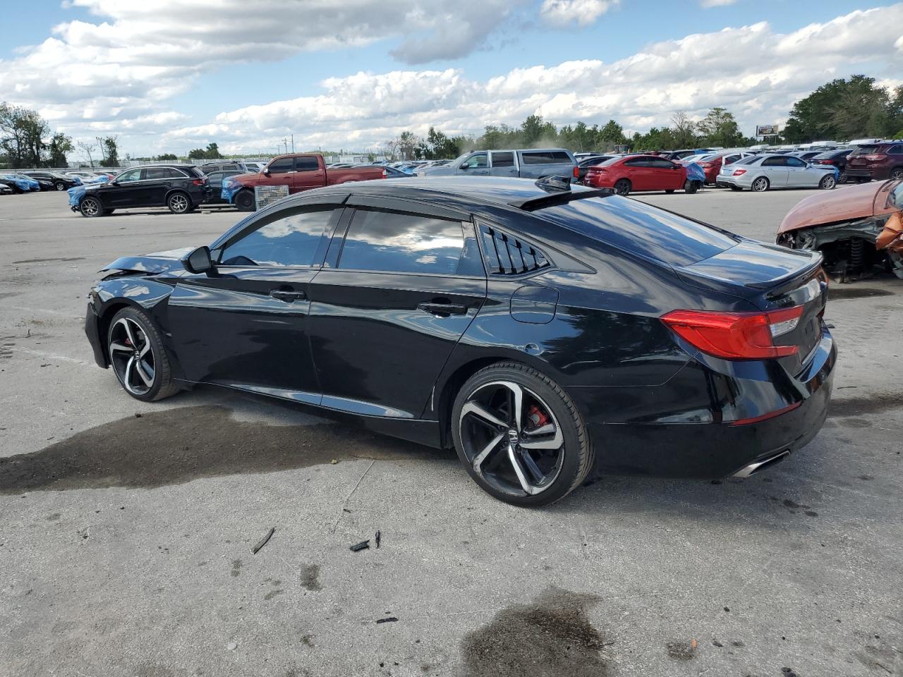 Photo 1 VIN: 1HGCV1F35JA227333 - HONDA ACCORD 